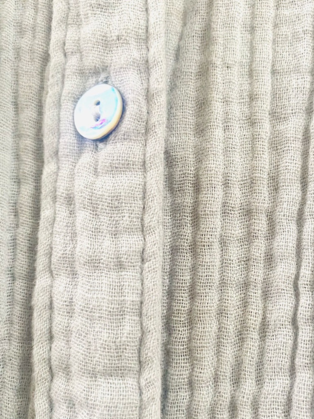Faherty Indio Dream Cotton Gauze Button Up Light Grey Top Like New XL - Picture 5 of 6